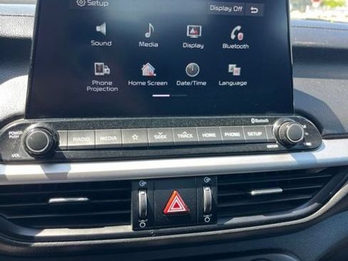 Used 2021 Kia Forte LXS FWD image 40