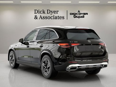 Used 2026 Mercedes-Benz GLC 300 image 17