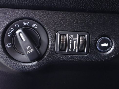 Used 2019 Dodge Challenger R/T Scat Pack w/ Shaker Package image 10