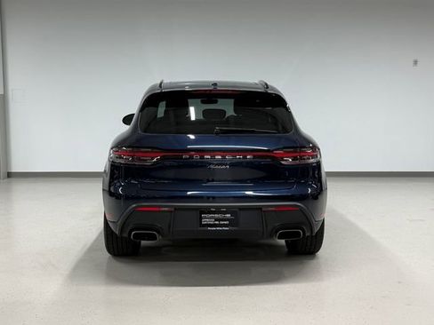 Certified 2022 Porsche Macan AWD/4WD image 11