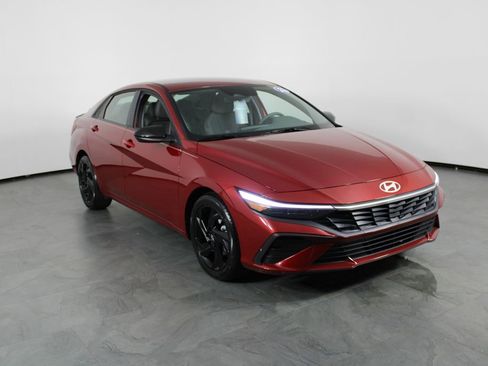 Certified 2026 Hyundai Elantra Sport FWD image 14