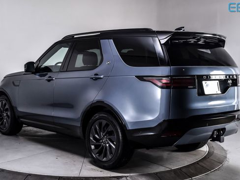 Used 2023 Land Rover Discovery S R-Dynamic image 4