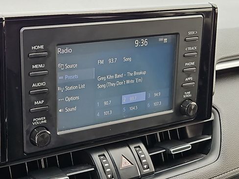 Used 2019 Toyota RAV4 XLE Premium w/ Cold Weather Package AWD/4WD image 19