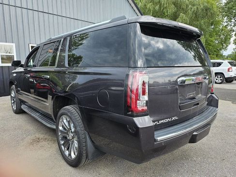 Used 2016 GMC Yukon XL Denali image 4
