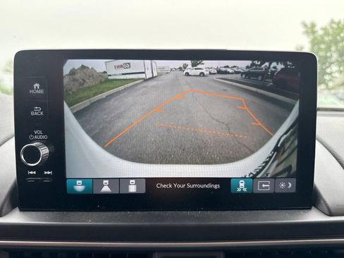 Used 2025 Honda Pilot Touring image 25