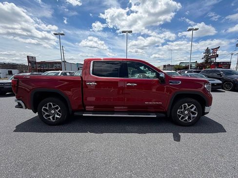 Used 2024 GMC Sierra 1500 SLT w/ SLT Premium Plus Package AWD/4WD image 2