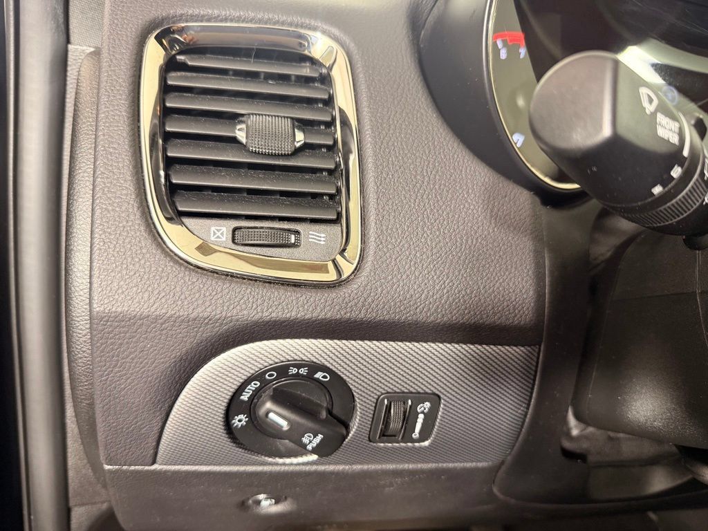 Used 2019 Dodge Durango GT w/ Blacktop Package AWD/4WD image 25