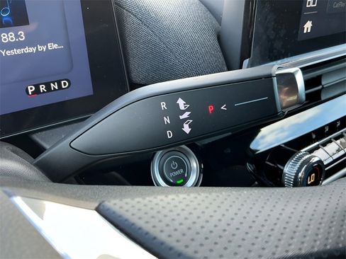 Certified 2024 Honda Prologue EX image 26