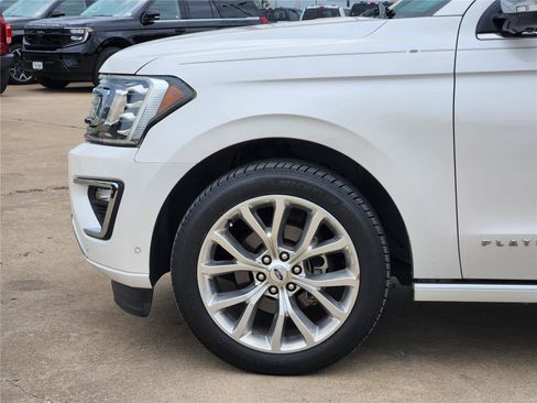 Certified 2019 Ford Expedition Platinum RWD image 8