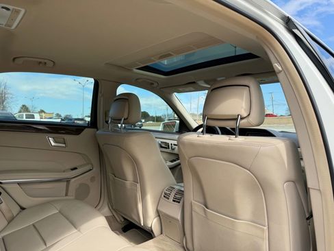 Used 2014 Mercedes-Benz E 350 Sedan image 26