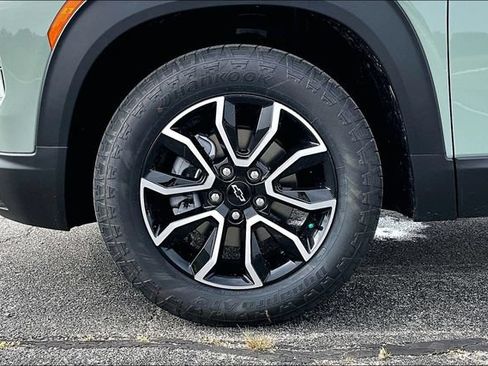 New 2026 Chevrolet TrailBlazer ACTIV AWD/4WD image 12