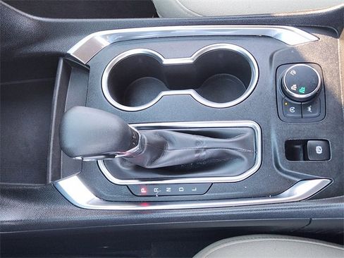 Certified 2022 Chevrolet Traverse LS image 19