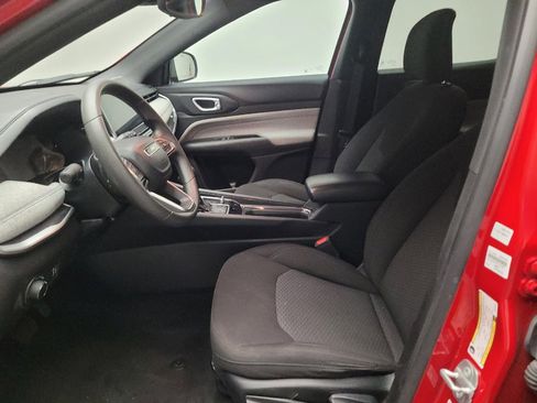 Used 2023 Jeep Compass Sport image 17