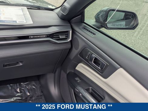 New 2025 Ford Mustang Premium image 17