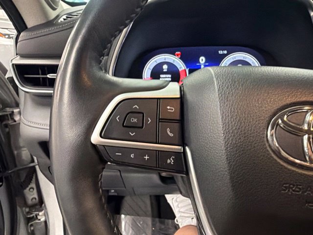 Used 2024 Toyota Highlander Platinum AWD/4WD image 29