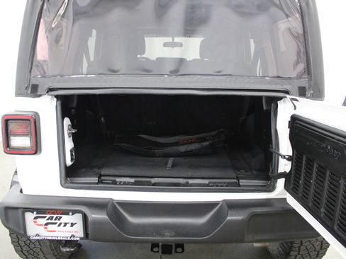 Used 2018 Jeep Wrangler Unlimited Sport image 18