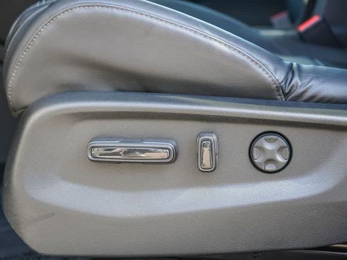 Used 2019 Honda CR-V Touring image 22