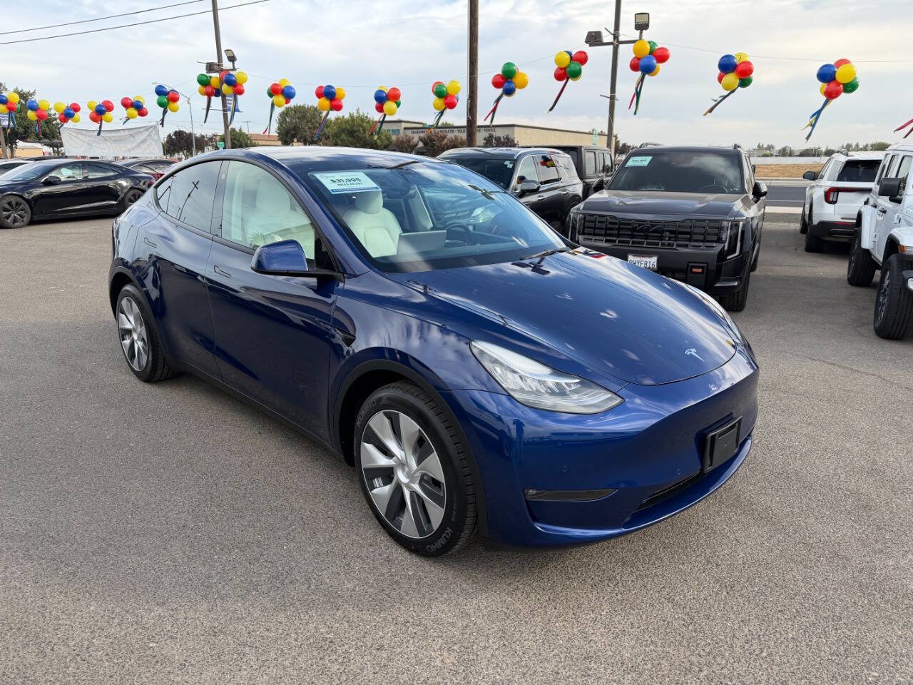 Used 2021 Tesla Model Y Long Range AWD/4WD image 2