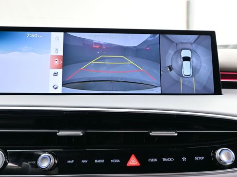 Certified 2026 Genesis GV70 2.5T Advanced image 19