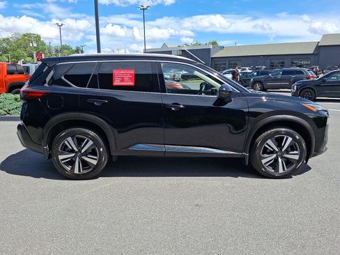 Certified 2023 Nissan Rogue SL w/ SL Premium Package AWD/4WD image 8
