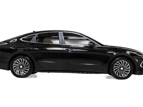 Used 2022 Hyundai Sonata Limited FWD image 3