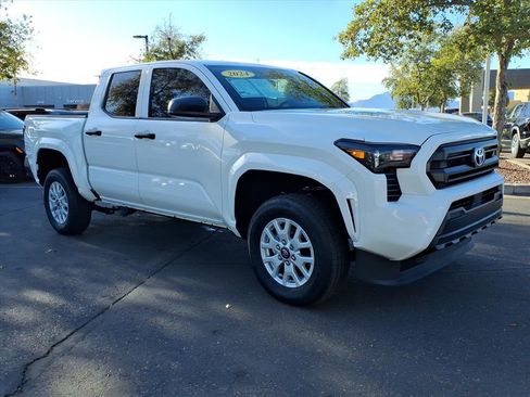 Used 2024 Toyota Tacoma SR image 7