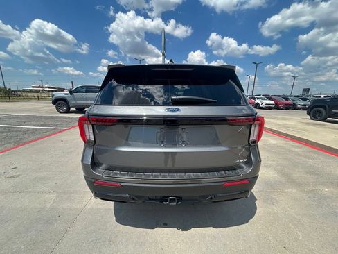 Used 2026 Ford Explorer ST-Line AWD/4WD image 3