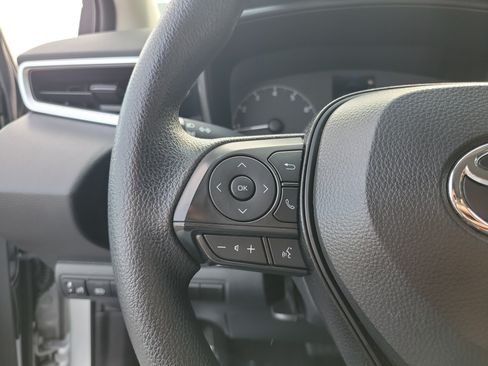 Used 2024 Toyota Corolla LE FWD image 22