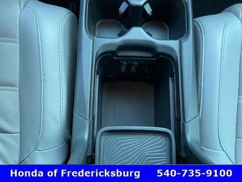 Used 2018 Honda CR-V Touring image 39