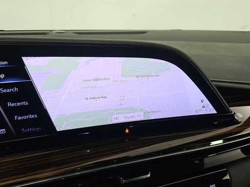 Used 2023 Cadillac Escalade Premium Luxury AWD/4WD image 29