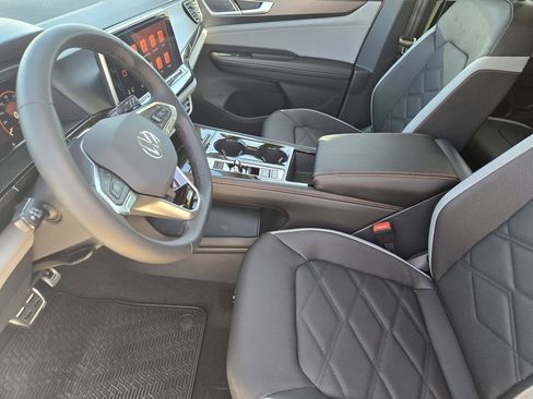 New 2026 Volkswagen Atlas Peak Edition AWD/4WD image 11