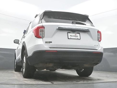 Used 2023 Ford Explorer XLT image 34