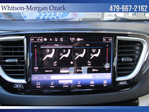 Used 2022 Chrysler Pacifica Touring-L image 40