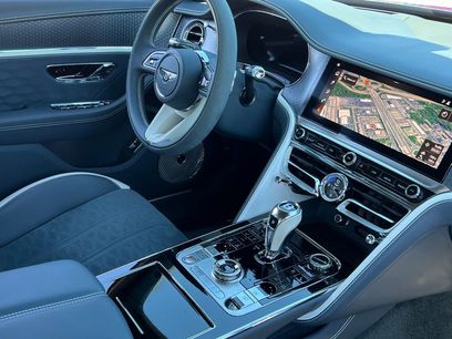 Used 2025 Bentley Flying Spur Plug-In Hybrid