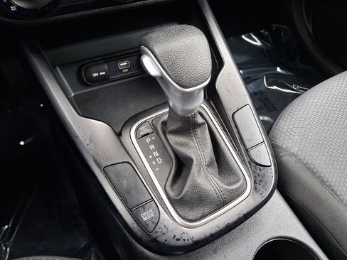 Used 2023 Kia Soul LX w/ Option Group 015 FWD image 12