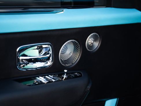 Used 2023 Rolls-Royce Cullinan Black Badge image 35