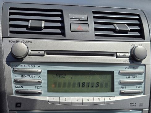 Used 2009 Toyota Camry Hybrid FWD image 17