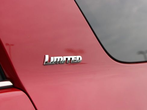 Used 2023 Toyota 4Runner Limited AWD/4WD image 7