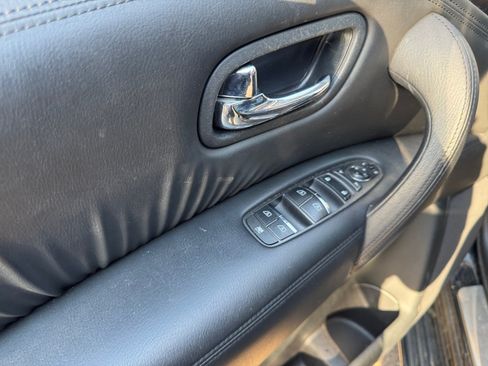 Used 2013 INFINITI QX56 4WD w/ Deluxe Touring Pkg image 13