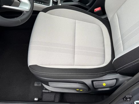 Used 2026 Hyundai Venue SEL FWD image 11