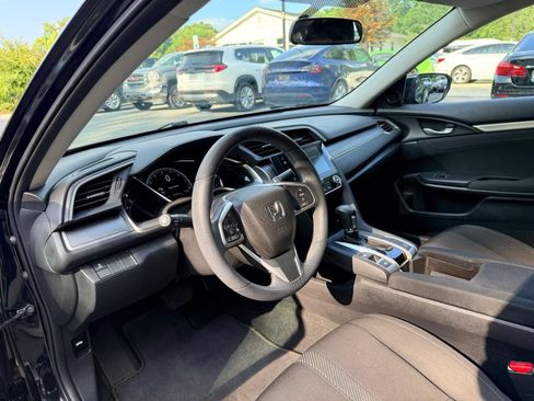 Used 2018 Honda Civic EX image 17
