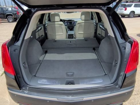 Used 2017 Cadillac XT5 Luxury w/ Driver Awareness Package FWD image 37