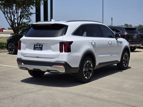 New 2026 Kia Sorento S w/ S Panoramic Sunroof Package FWD image 4
