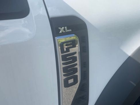New 2024 Ford F550 4x4 Regular Cab Super Duty image 11