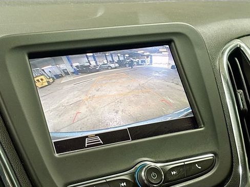 Used 2023 Chevrolet Equinox LT image 15