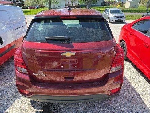Used 2022 Chevrolet Trax LS image 4