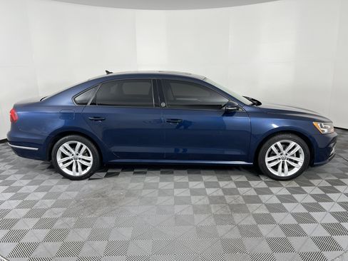 Used 2019 Volkswagen Passat 2.0T Wolfsburg w/ Wheels & Sunroof Package image 13