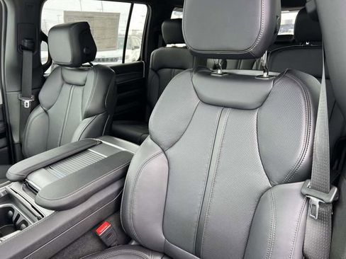 New 2026 Jeep Grand Wagoneer Limited w/ Premium Group II image 19