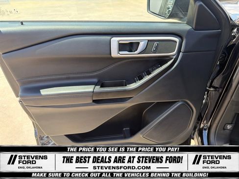 Used 2020 Ford Explorer XLT w/ Equipment Group 202A AWD/4WD image 19