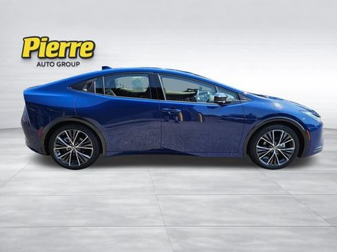 Used 2023 Toyota Prius XLE FWD image 6